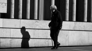 Le vieillissement de la population s’accélère en France et dans la plupart des pays développés