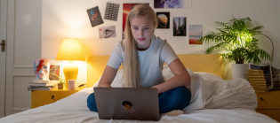 La question de la santé sexuelle dans des séries à destination des jeunes