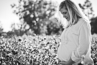 Les maternités : principal frein à l’égalité professionnelle en France